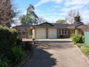 4 BEDROOM HOME PLUS SEPARATE FLAT  Properties For Sale