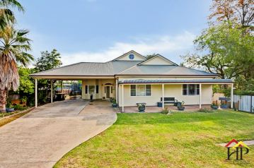 CHARACTER HOME WITH HUGE BLOCK